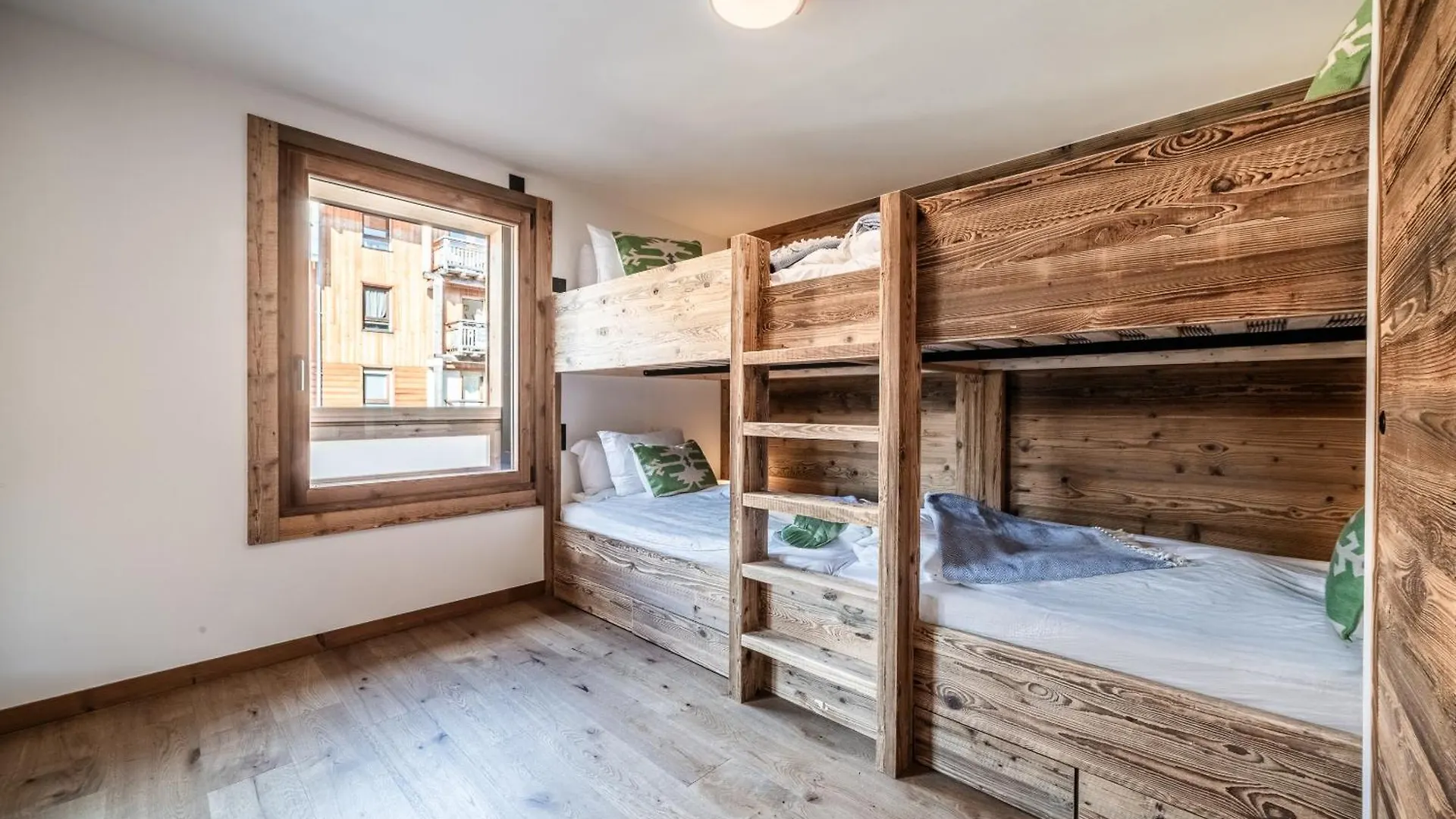 Apartment Heriz, Les Gets - By Emerald Stay 0*,